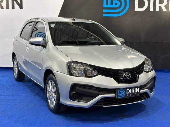 TOYOTA ETIOS 1.5 X PLUS 16V FLEX 4P AUTOMÁTICO TOYOTA ETIOS 1.5 X PLUS 16V FLEX 4P AUTOMÁTICO